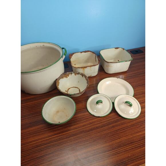 Vintage Enameled Green Trim Cookware Pot Bowls Plate Lids Lot Of 8 Farmhouse - Picture 14 of 16